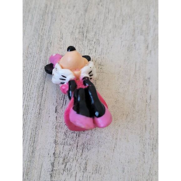 Minnie Mouse blushing Daydream sit toy figure Mini - Picture 2 of 5